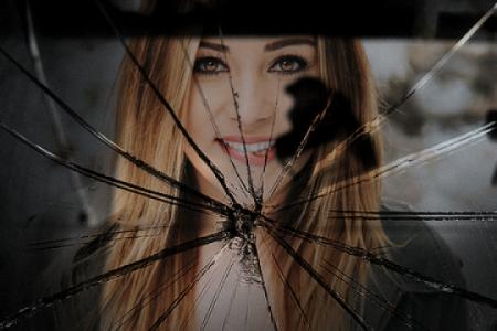 Create broken mirror effect with your photo