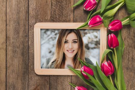 Lovely flower photo frame for lover
